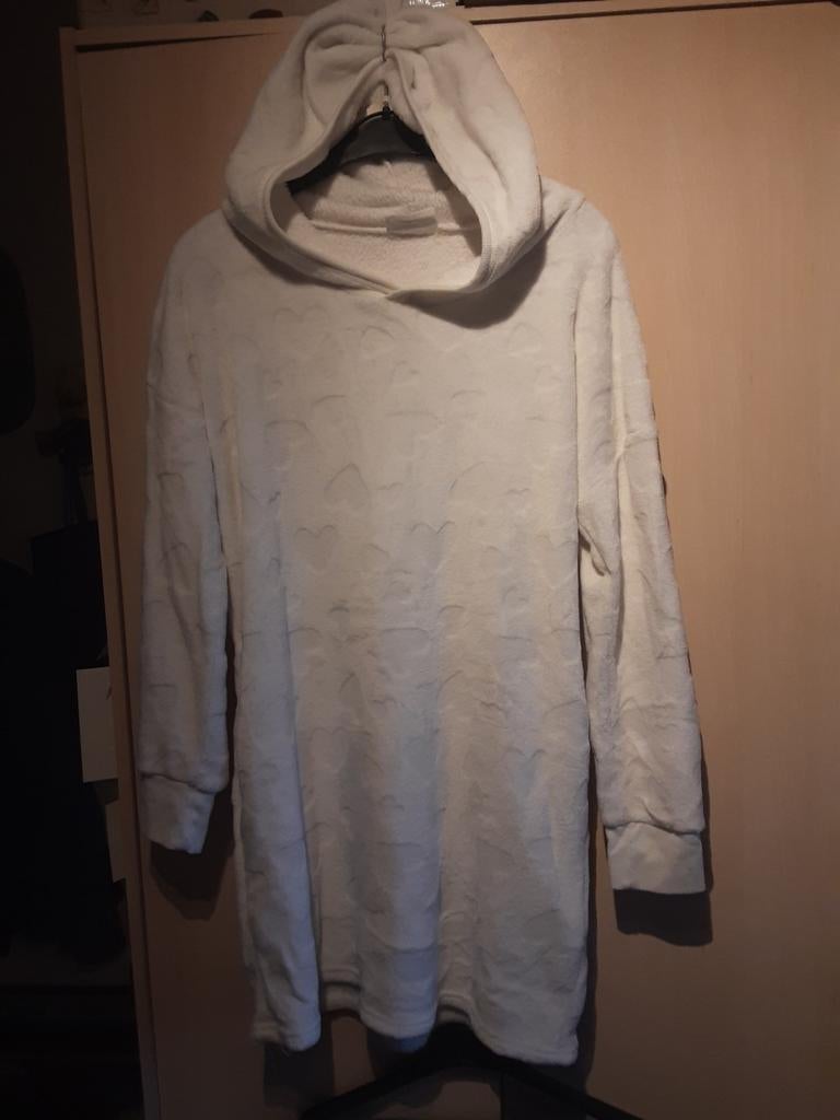 Winter slaapkleed met kap, Janina, Ophalen, Zo goed als nieuw, Maat 42/44 (L)