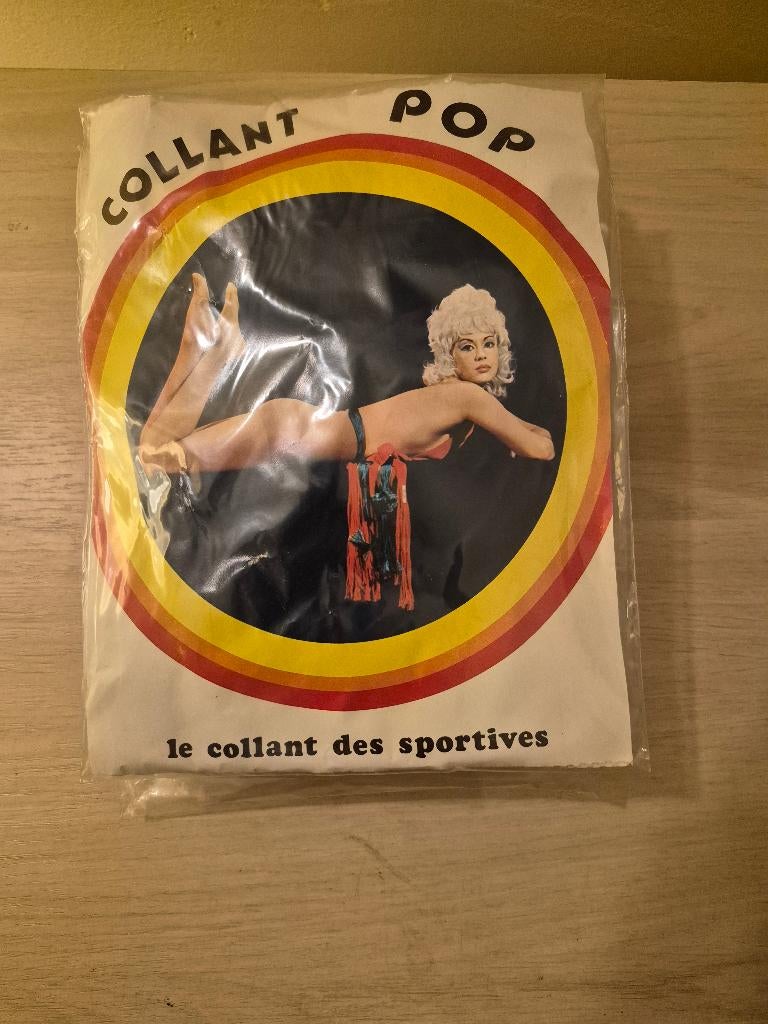 Nouvelle paire de collant + slip taille S, Neuf, Enlèvement ou Envoi, Collant pop, Brun