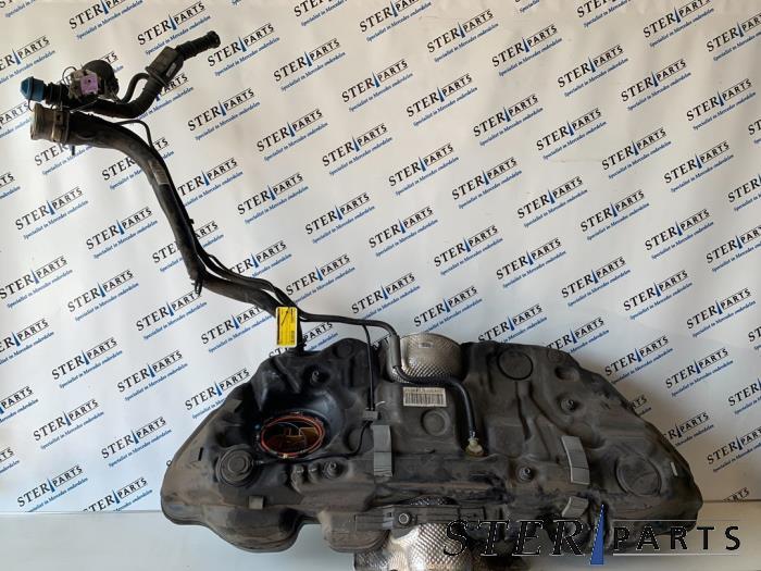 Réservoir de carburant d'un Mercedes C-Klasse, Enlèvement ou Envoi, 3 mois de garantie, Utilisé, Mercedes-Benz