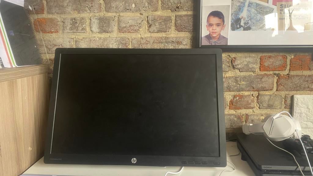 écran HP 60Hz + clavier souris mars gaming rgb led + tapis, Enlèvement ou Envoi, Comme neuf