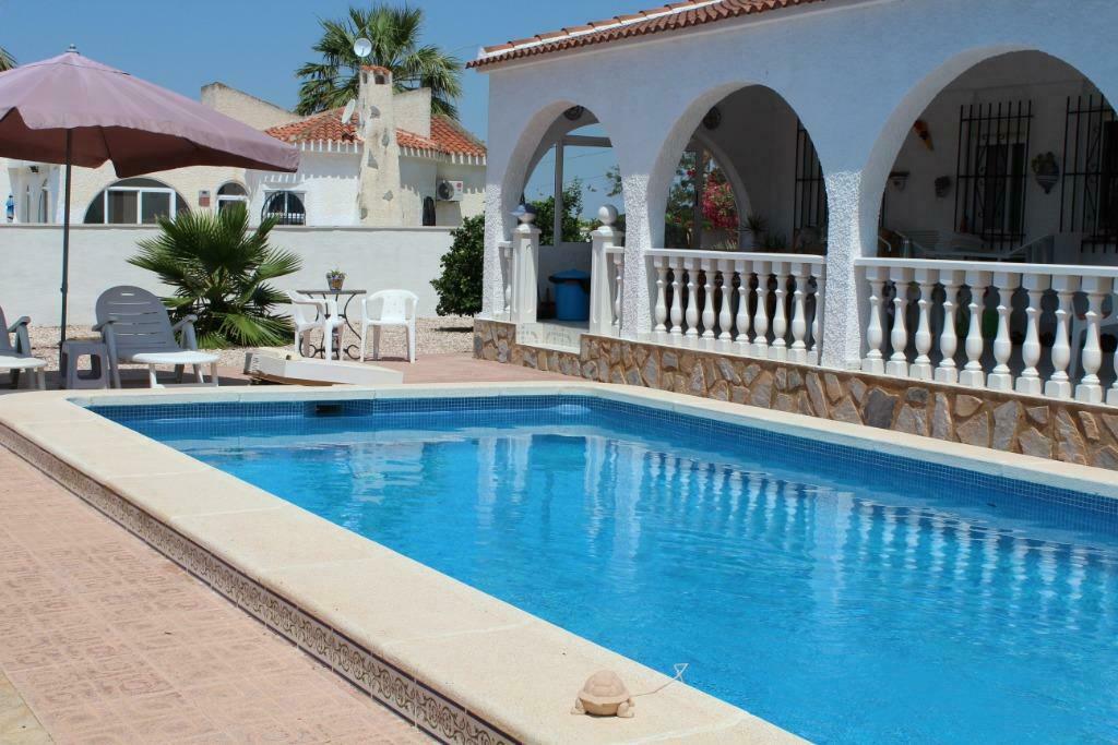 Costa Blanca-Torrevieja: Villa individuelle avec piscine pri, Propriétaire, Maison de campagne ou Villa, Costa Blanca, 4 personnes