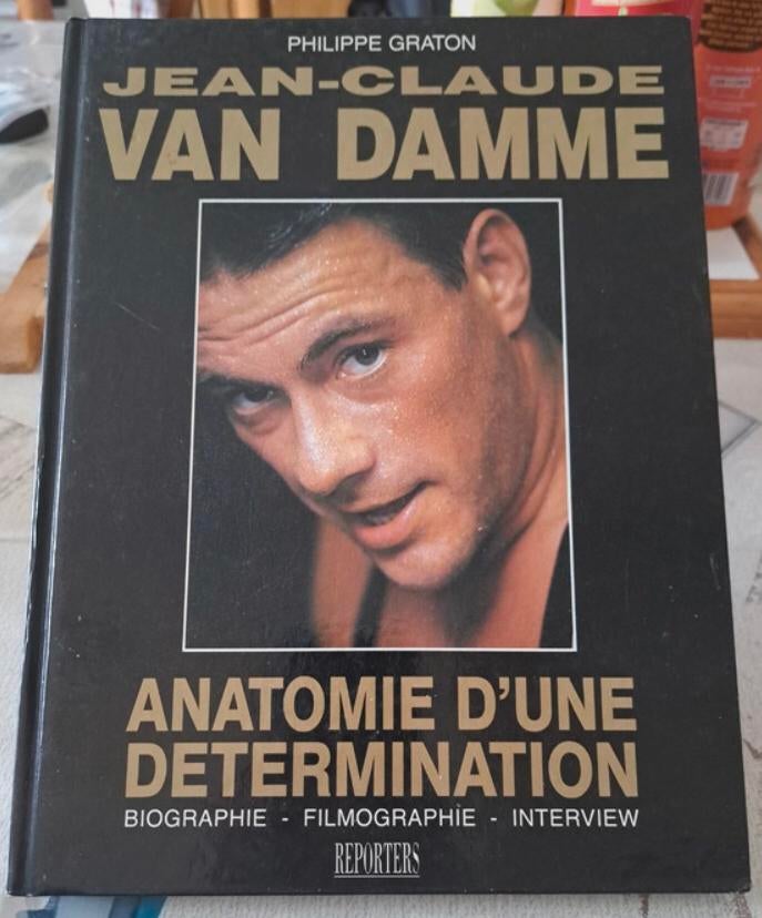JCVD BOEK HARDCOVER, Ophalen of Verzenden, Zo goed als nieuw, Film, Tv en Media