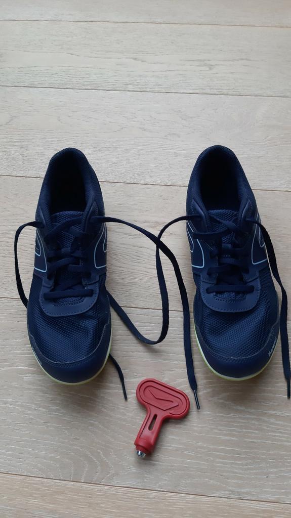 Atletiek spikes Kiprun maat 42 heren, Sports & Fitness, Course, Jogging & Athlétisme, Comme neuf, Spikes, Autres marques, Enlèvement
