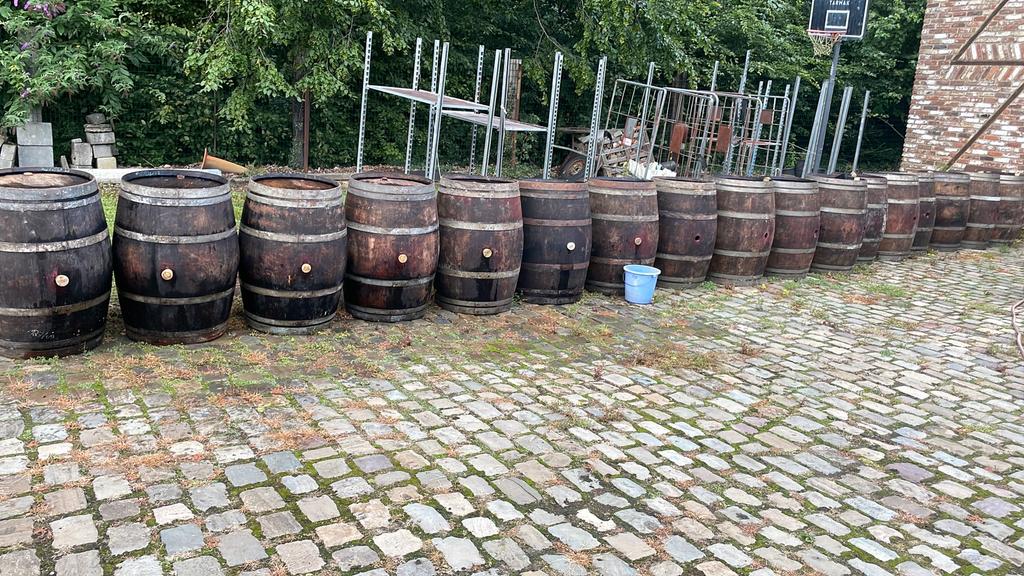 Tonneau a vin vides à vendre ou à louer, Jardin & Terrasse, 150 litres ou plus, Enlèvement, Comme neuf, Bois