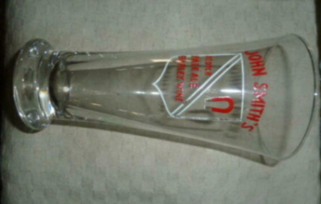 #F bier glas JOHN SMITH 'S "fluitje" Scotch Pale Ale Barley, Ophalen of Verzenden, Nieuw, Bierglas