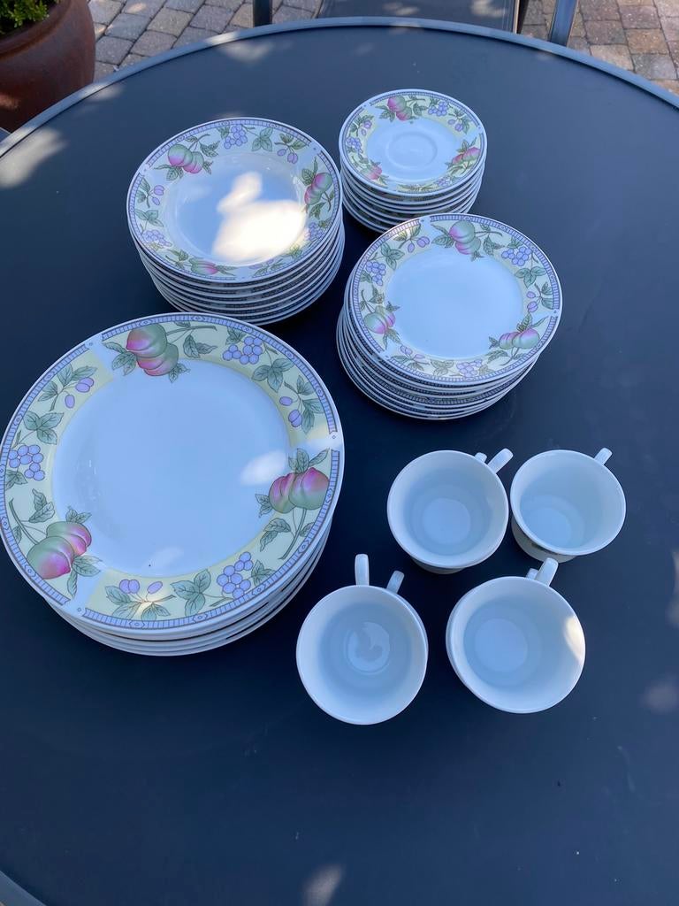 Vintage Servies 8 personen, Huis en Inrichting, Keuken | Servies, Ophalen of Verzenden, Gebruikt, Overige stijlen, Compleet servies