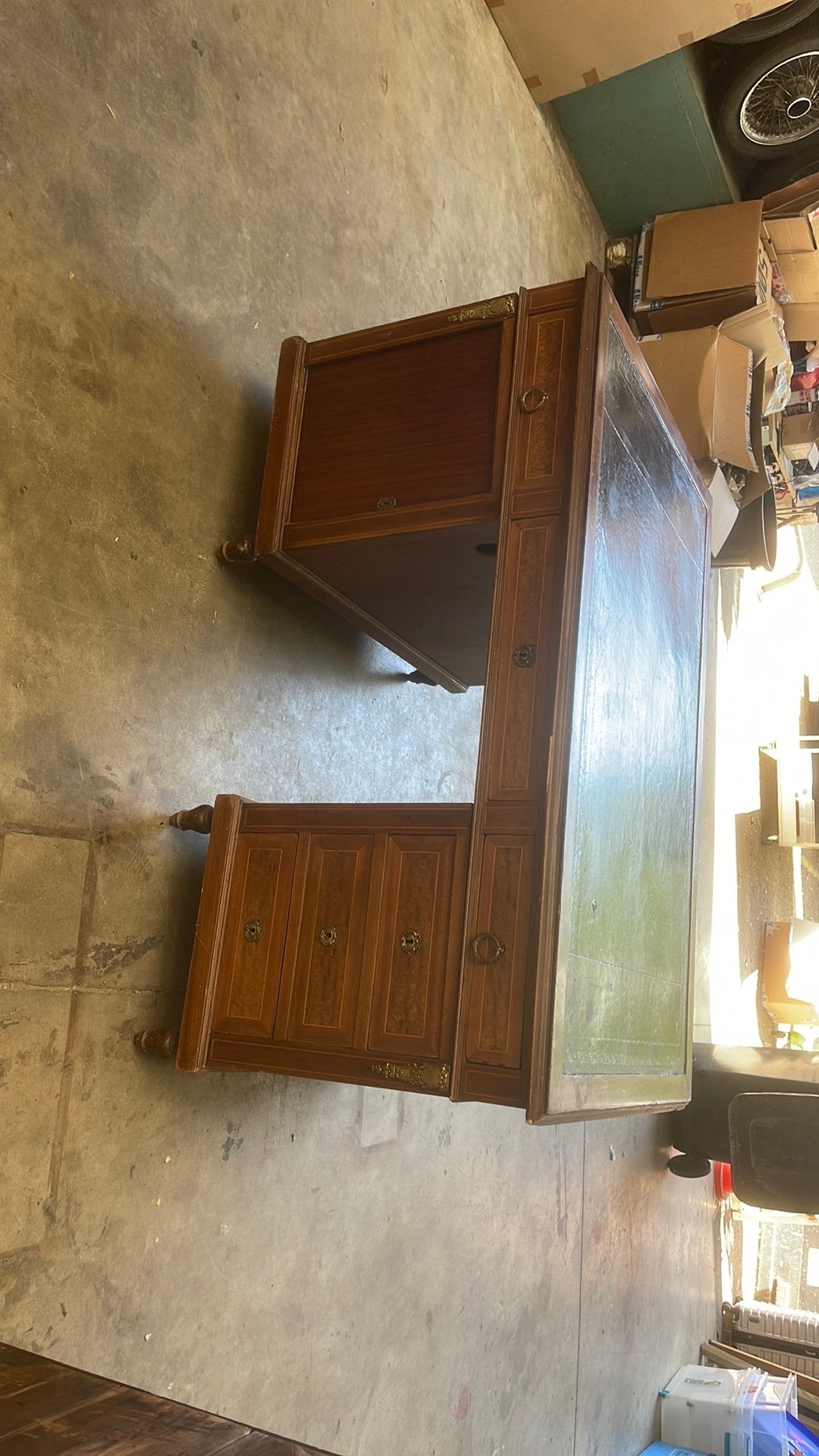 Bureau double en bois ancien avec cuir, Maison & Meubles, Antique, Enlèvement, Comme neuf, Bois