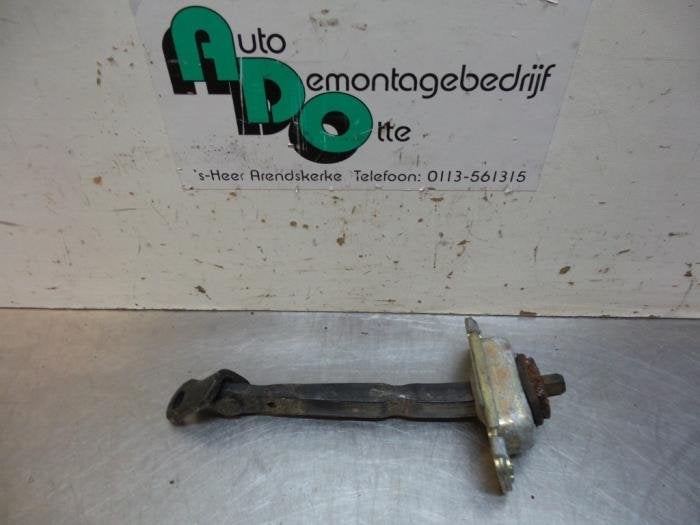 Butée 4portes arrière droite d'un Kia Cerato (Cerato 04-), Autos : Pièces & Accessoires, Kia, -, 3 mois de garantie, Utilisé