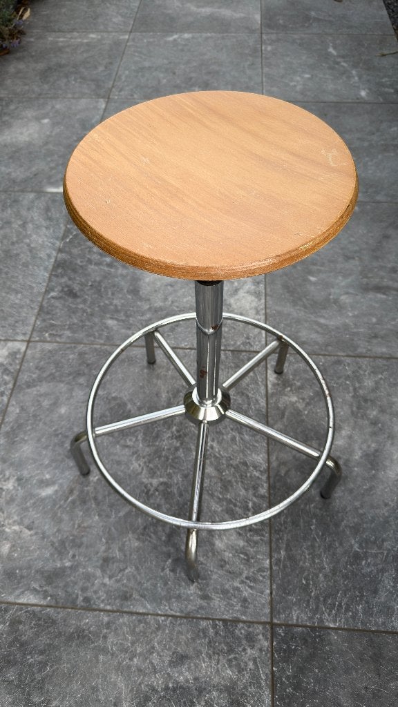 vintage industriële verstelbare kruk – hout & chroom, Ophalen, In hoogte verstelbaar, Gebruikt, Hout
