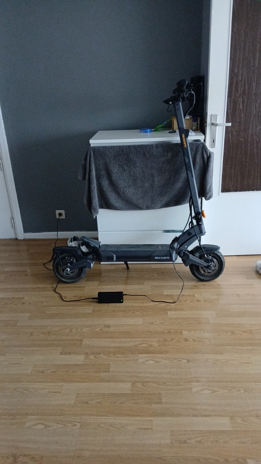 ausom dt2 pro a vendre, Vélos & Vélomoteurs, Trottinettes, Enlèvement