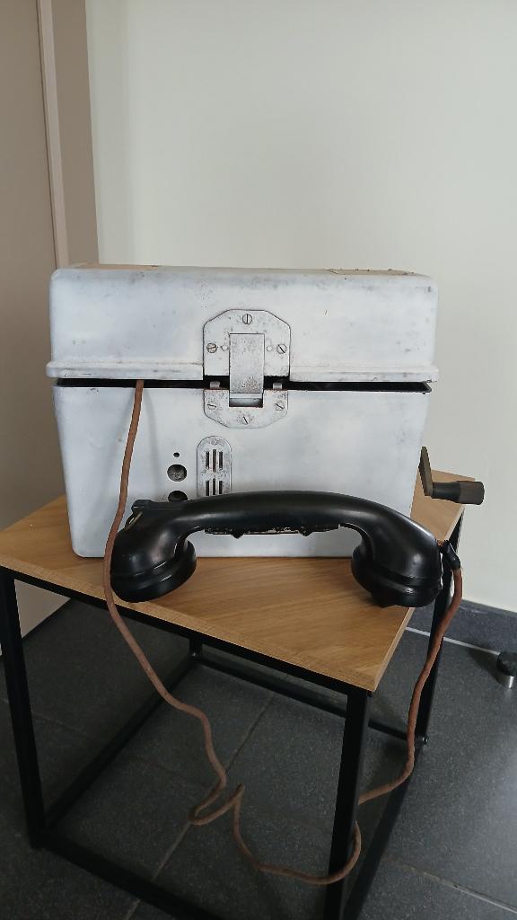 oude duitse veldtelefoon, Electroménager, Électroménager & Équipement Autre, Enlèvement, Utilisé