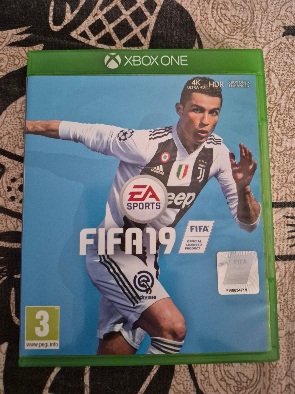 Fifa 19 Xbox one, Consoles de jeu & Jeux vidéo, Jeux | Xbox One, Enlèvement