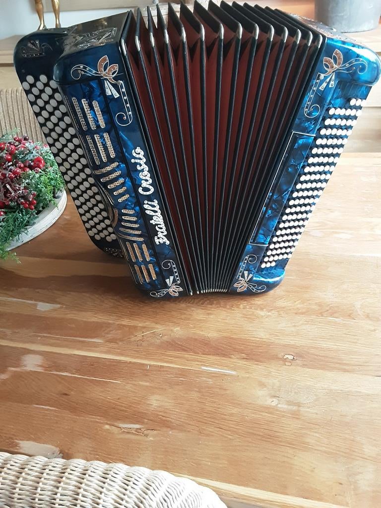 Accordeon Fratelli Crosio, Enlèvement