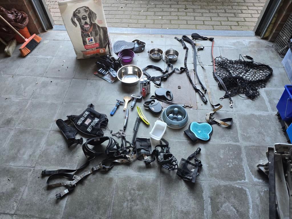 Lot de differente accessoirs pour grand chien, Ophalen