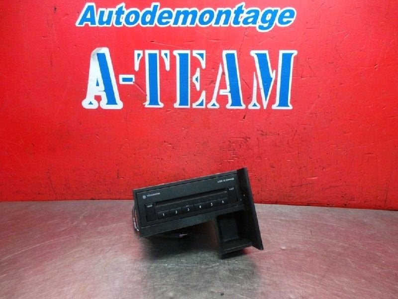 CHARGEUR CD Volkswagen Touran (1T1 / T2) (|1T0035110A|), Volkswagen, Volkswagen AG, Utilisé, Kundenbetreuung@volkswagen.de