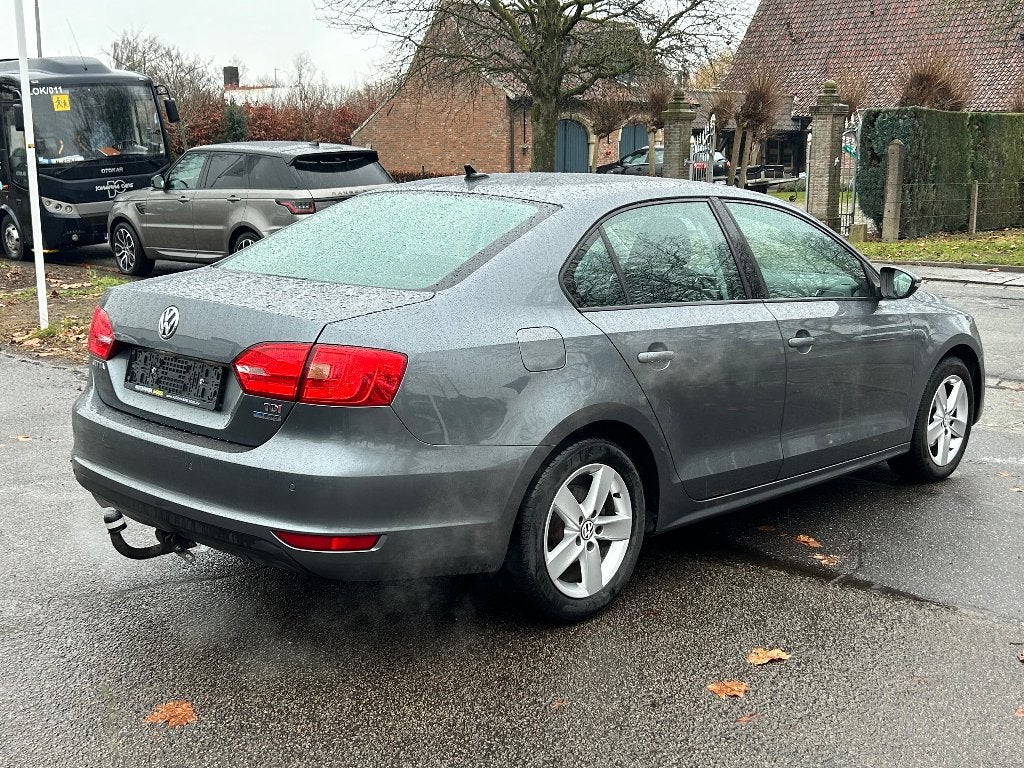 VW Jetta 1.6tdi, 2011, 230.670km, Navi, Cruise ctr, PDC, AC, Auto's, Voorwielaandrijving, Euro 5, Stof, 109 g/km