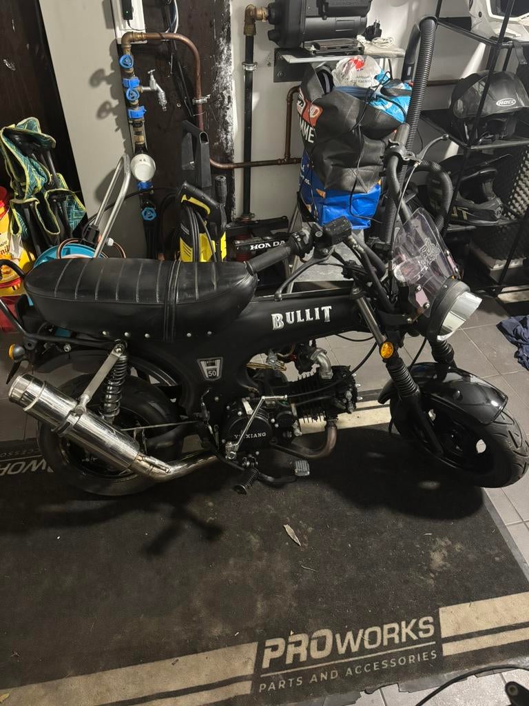 DAX BULLIT 50 heritage (140cc), Enlèvement, Comme neuf