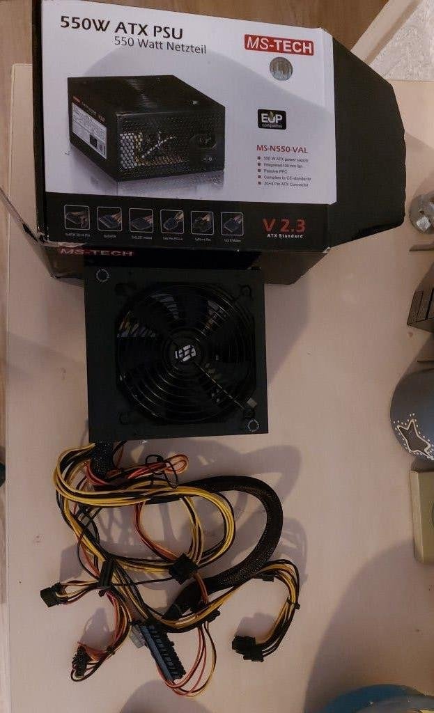 Elementum E2 SPC252 voeding 550W, Computers en Software, Ophalen of Verzenden, Gebruikt