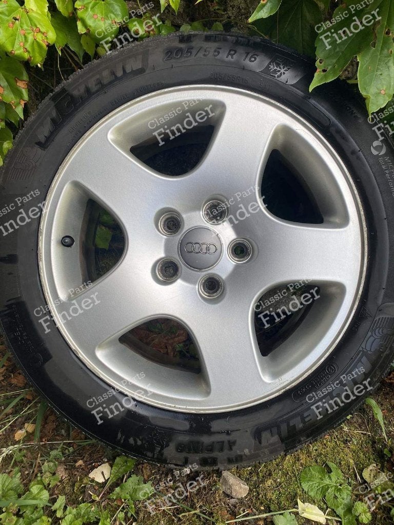 4 jantes Audi ., Autos : Pièces & Accessoires, Pneus & Jantes, Enlèvement, Utilisé, 16 pouces, Jante(s)