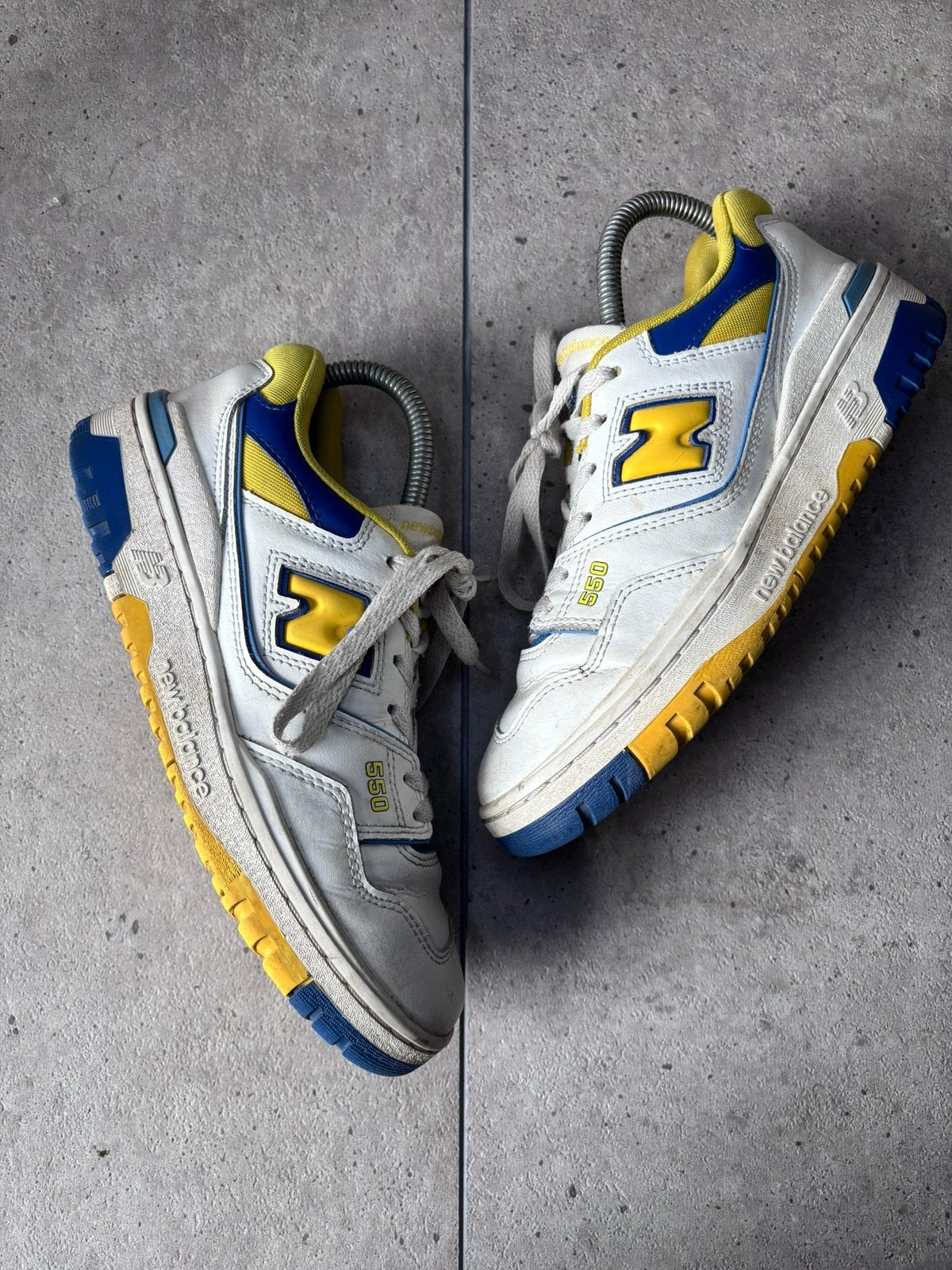 New Balance 550 blanc jaune 38.5, Enlèvement ou Envoi, Comme neuf, Blanc, Sneakers et Baskets