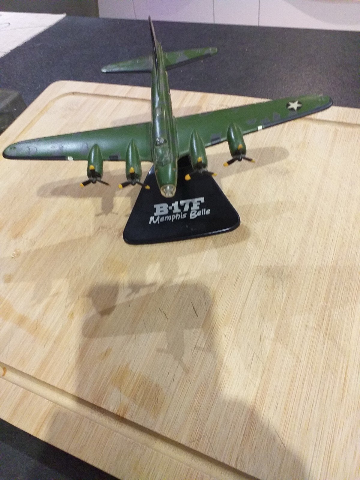 B 17 f, Enlèvement ou Envoi