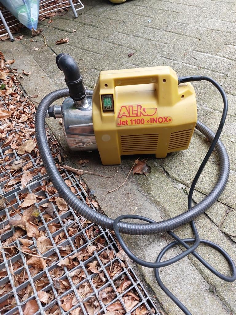 Pompe à eau Alko, pompe de jardin avec tuyau de 30 mètres, Enlèvement