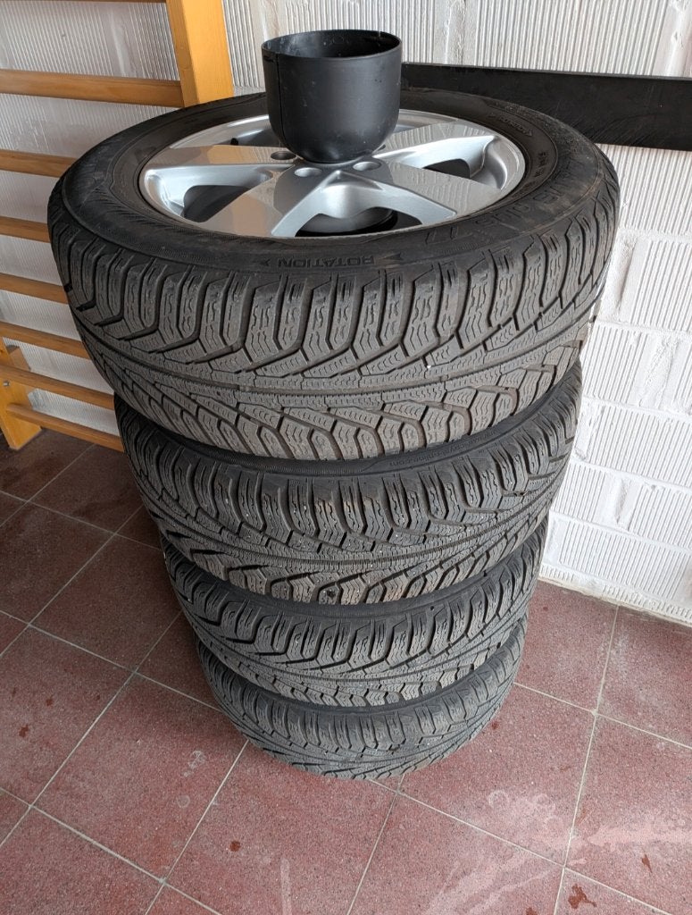 Jantes en alliage Dezent montées de pneus hiver., Autos : Pièces & Accessoires, Pneus & Jantes, Véhicule de tourisme, Pneu(s)