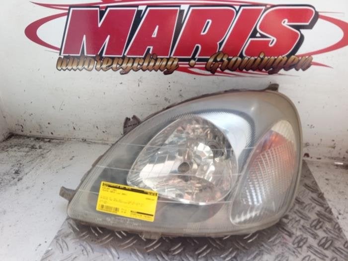 Phare gauche d'un Toyota Yaris, -, -, 3 mois de garantie, Toyota