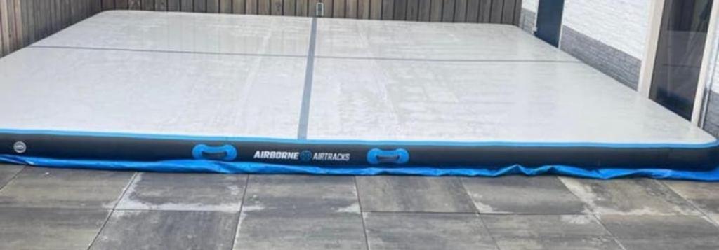 Airtrack Airborne 5x5x0,2, Sport en Fitness, Ophalen of Verzenden, Zo goed als nieuw, Wit, Materiaal