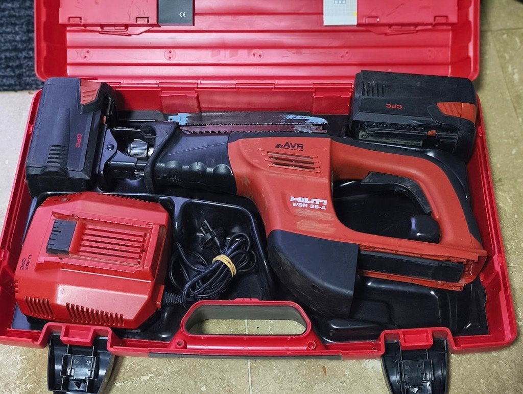 hilti tijgerzaag reciprozaag op accu wsr 36-a, Doe-het-zelf en Bouw, Gereedschap | Zaagmachines, Ophalen of Verzenden, Gebruikt