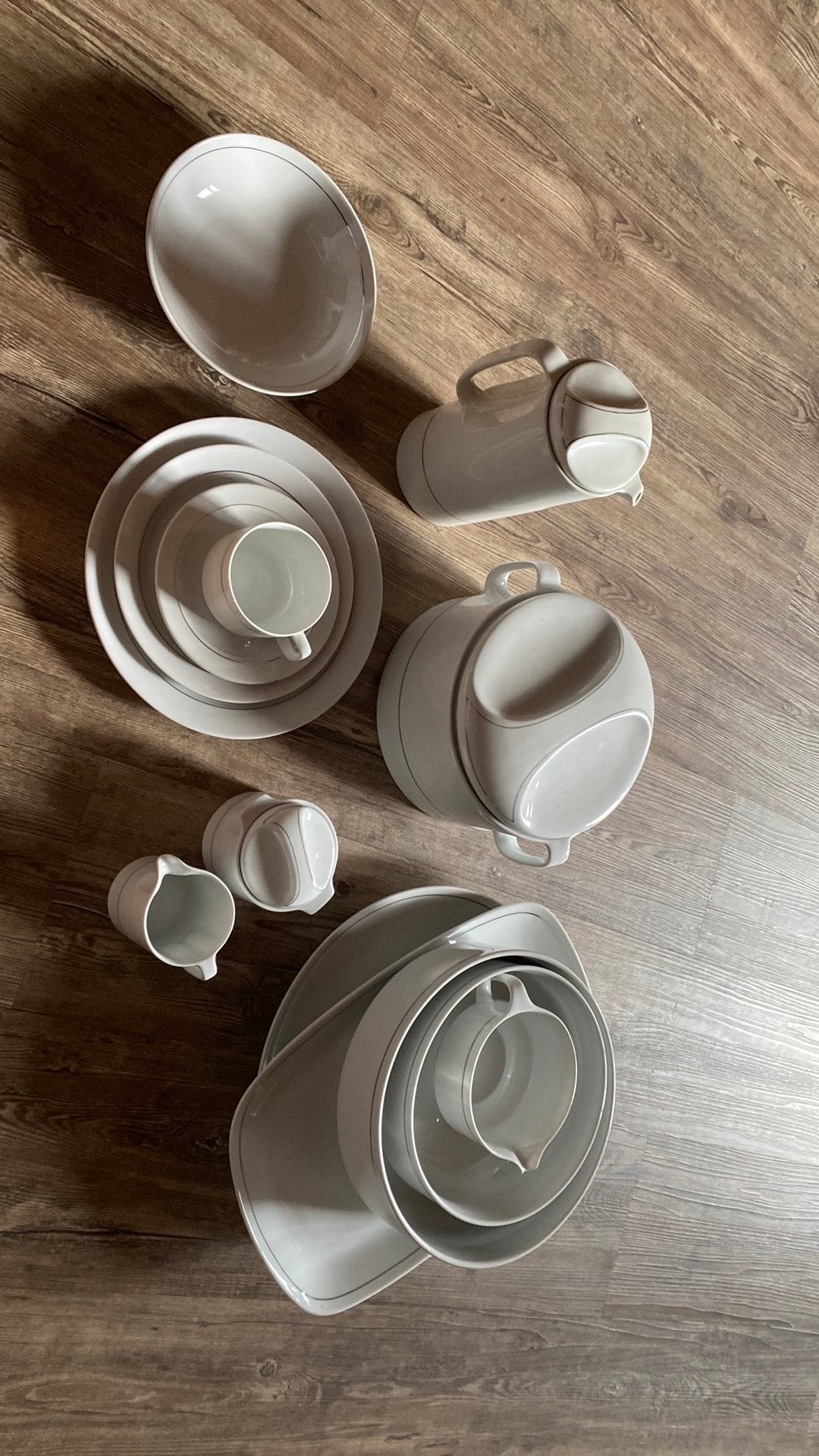 Servies, Huis en Inrichting, Keuken | Servies, Ophalen, Zo goed als nieuw, Compleet servies