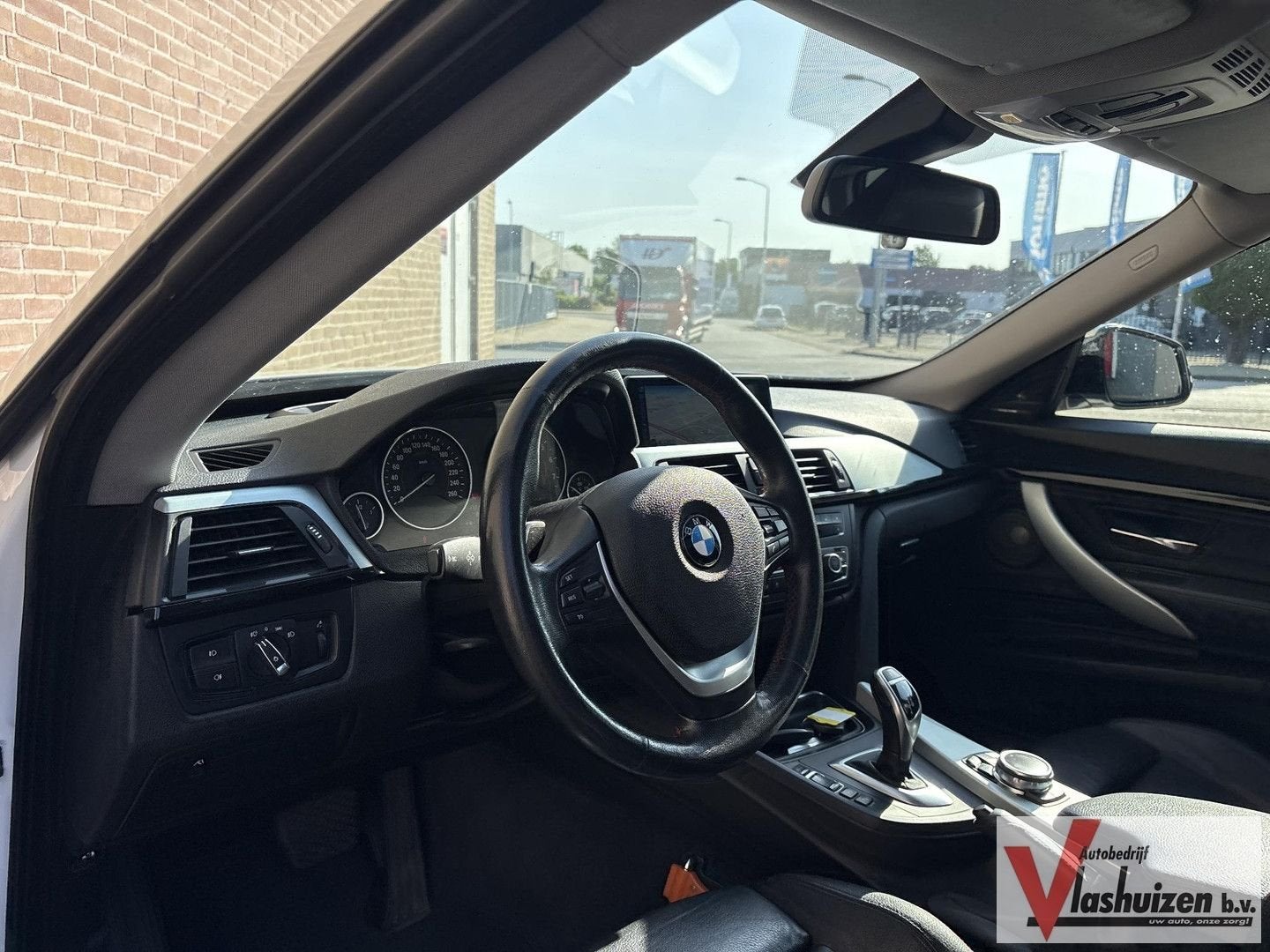 BMW 335 Gran Turismo 3-serie 335i xDrive High Executive | Ha, Auto's, BMW, Automaat, 188 g/km, Parkeerassistent, Wit