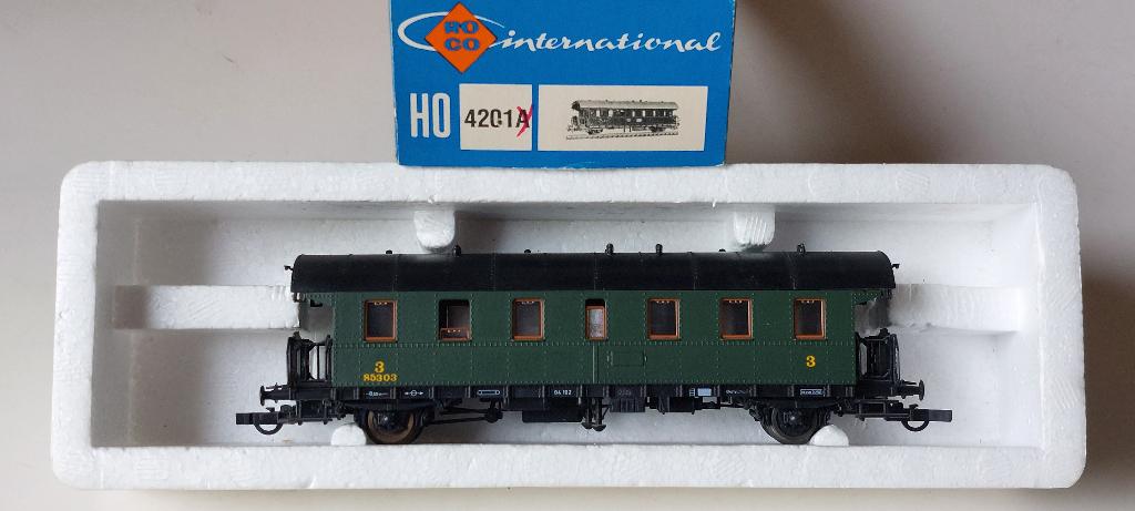 SNCB/NMBS ROCO VOITURE 3CL. 85 303*HO*DC, Hobby & Loisirs créatifs, Trains miniatures | HO, Analogique, Roco, Set de Trains, Envoi