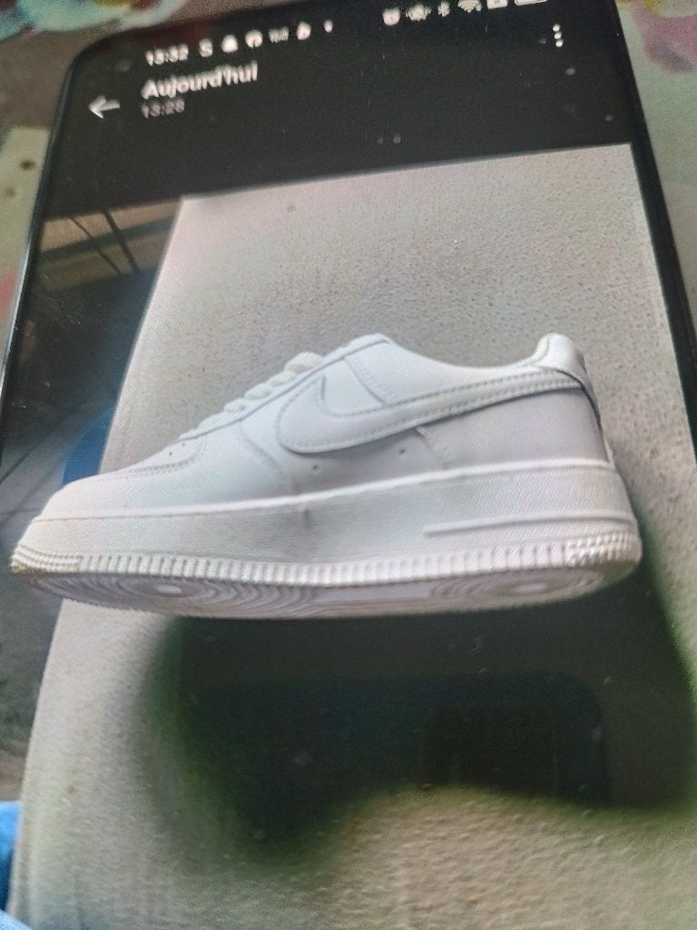 Basket nike air force, Enlèvement
