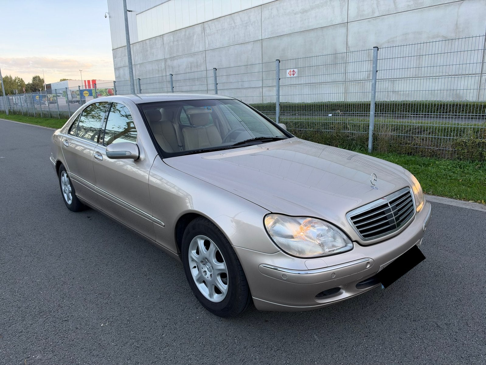 Mercedes S-320 Long|3.2 Benzine| VOLLE OPTIE| TOPSTAAT|, Autos, Achat, Beige, Entreprise, Garantie prolongée
