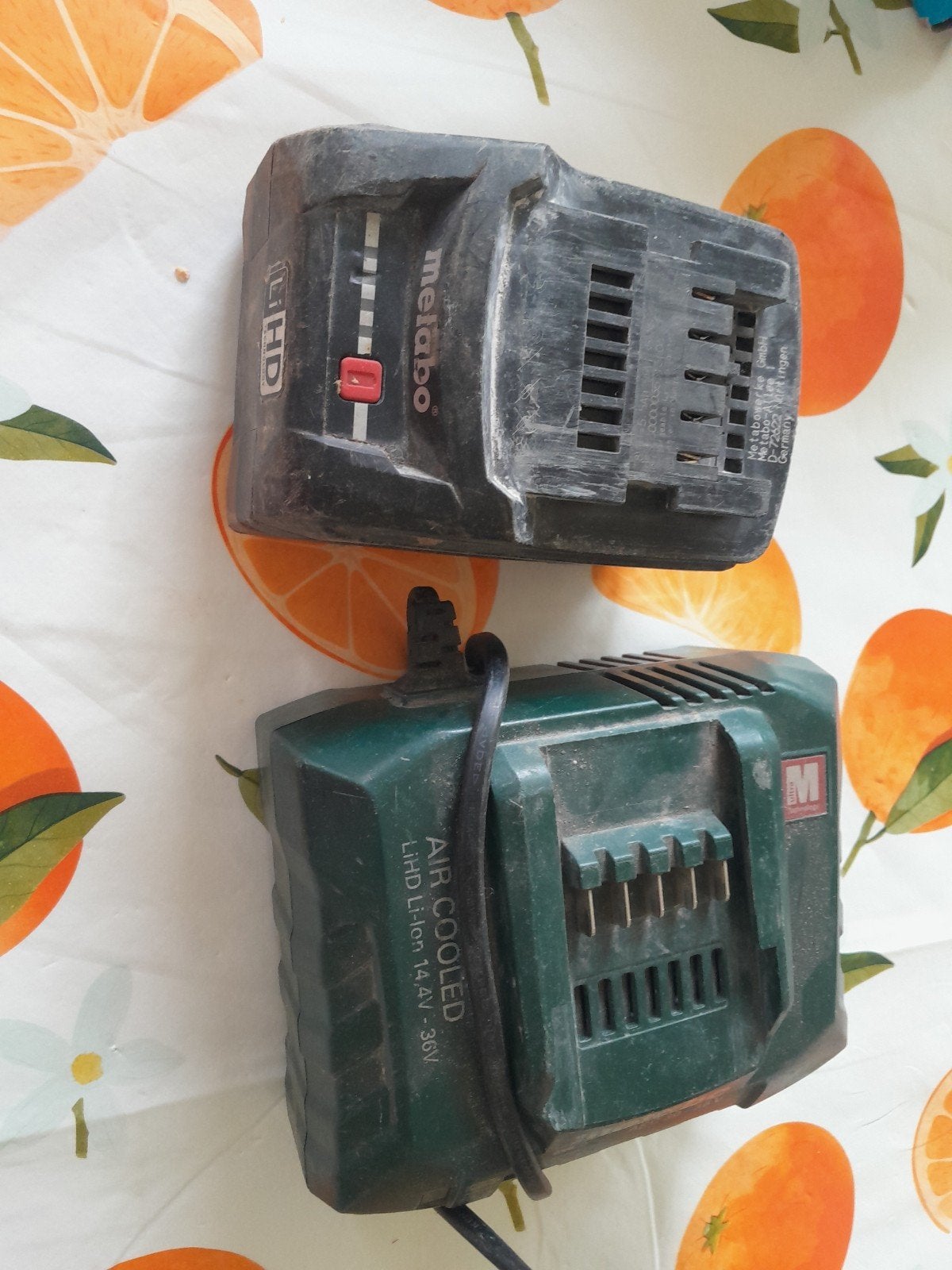 metabolisme batterij plus lader 14.4 36v, Doe-het-zelf en Bouw, Gereedschap | Machine-onderdelen en Toebehoren, Ophalen of Verzenden