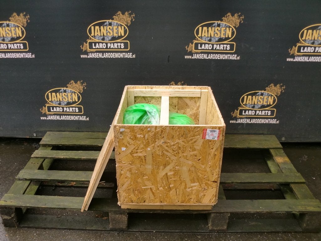 Discovery 5 / RR L405 / RR Sport L494 tussenbak LR101747, Jansen Laro Parts, Admin@jansenlaroparts.nl, Groenstraat 31B
