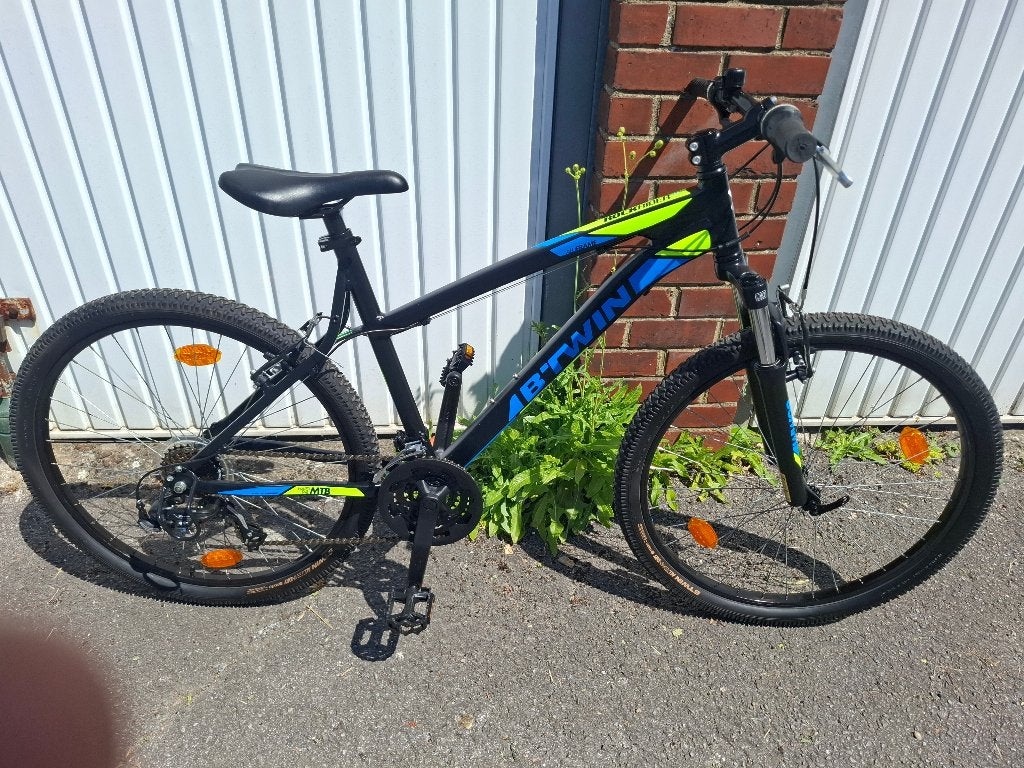 vtt b-twin 26pouce état neuf, Vélos & Vélomoteurs, VTT semi-rigide, Enlèvement, Comme neuf