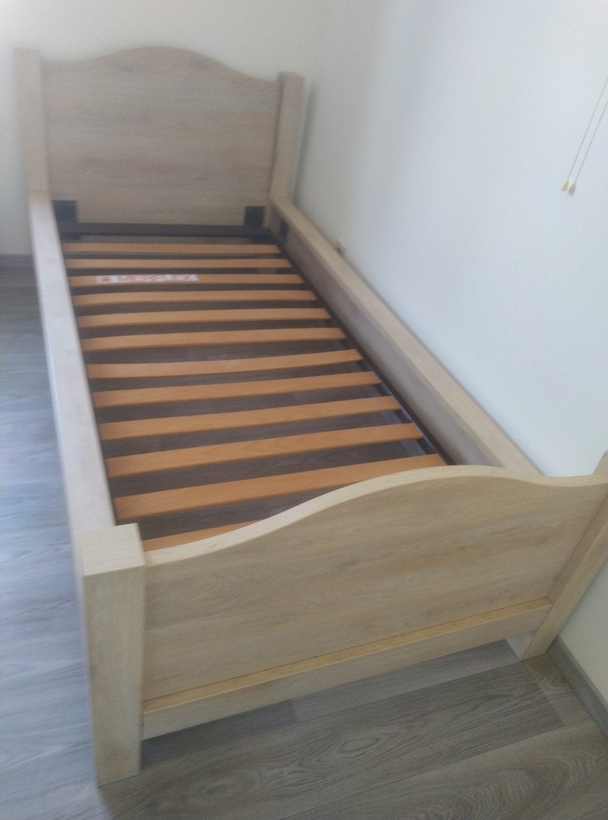 hier verkoop ik mijn kleerkast en bed en nachtkastje, Huis en Inrichting, Ophalen