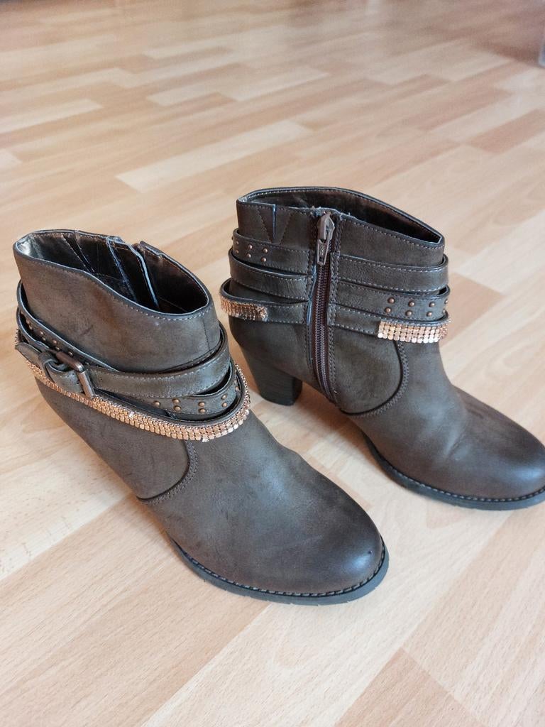Laarsjes mt 37/38, Kleding | Dames, Schoenen, Ophalen