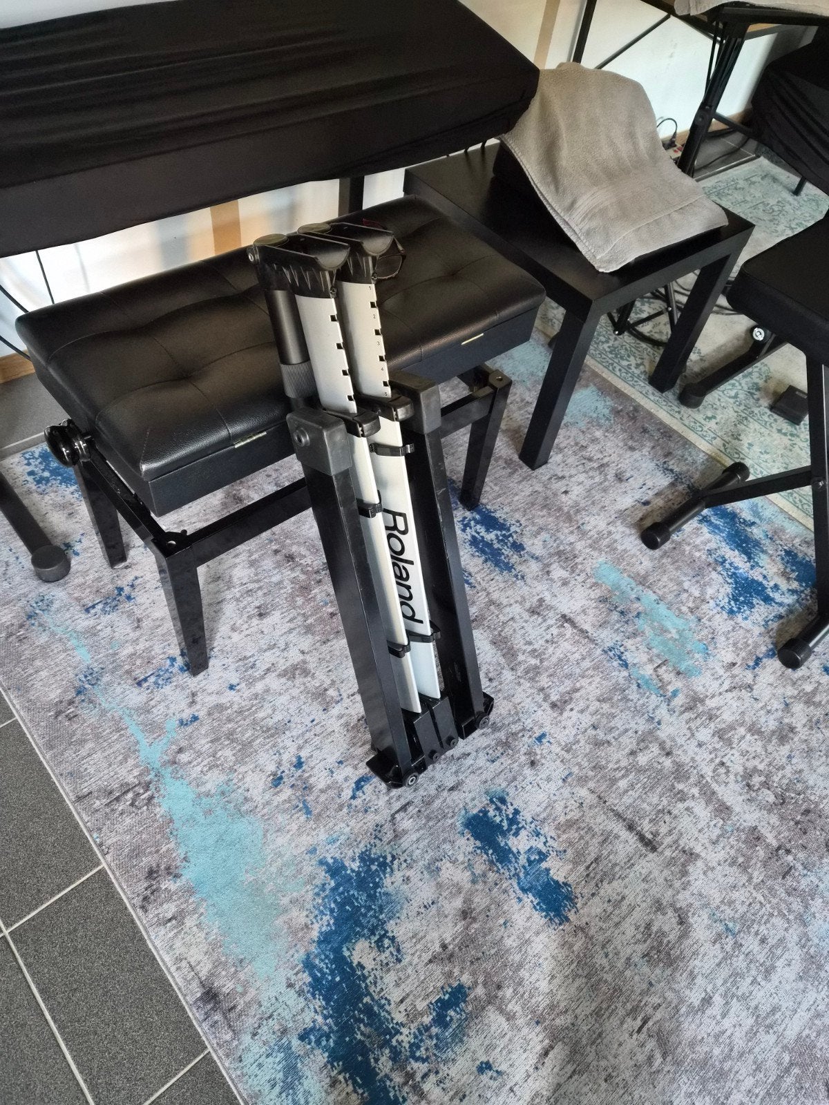 roland, Muziek en Instrumenten, Standaarden, Ophalen