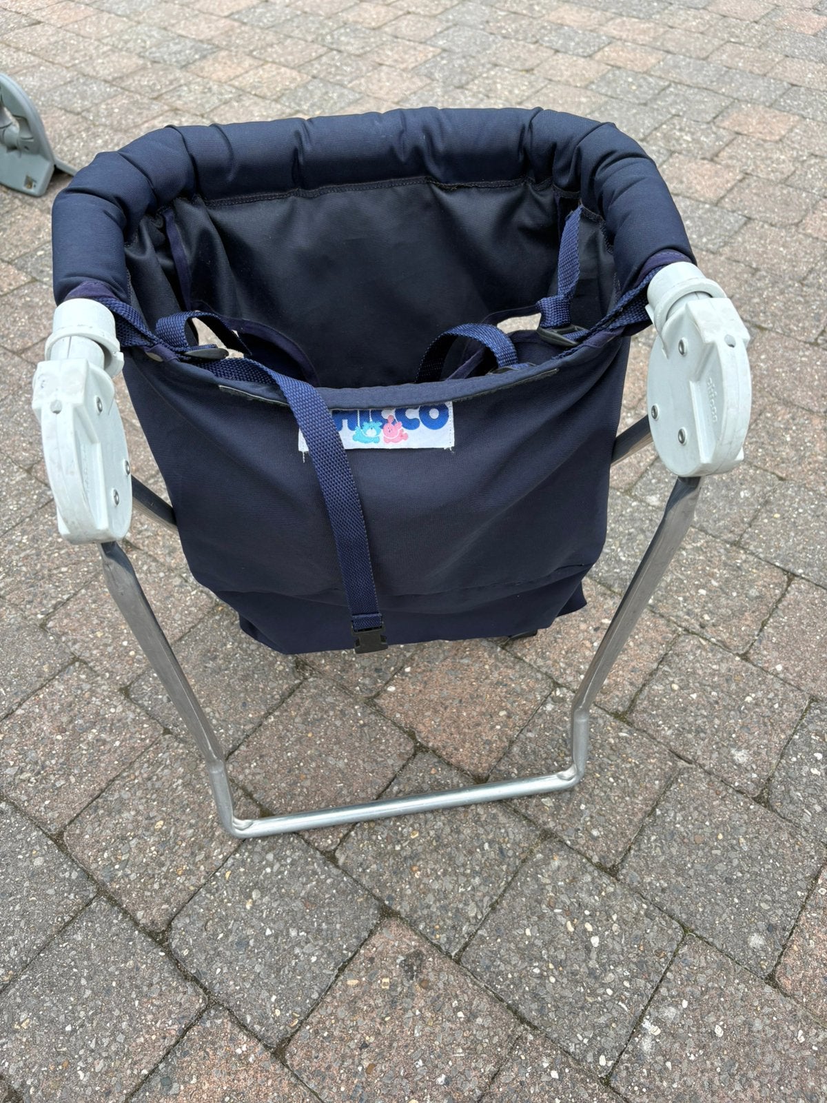 Chaise pliable pour bébé Chicco, idéale pour les voyages, Enfants & Bébés, Chaises pour enfants, Enlèvement, Comme neuf