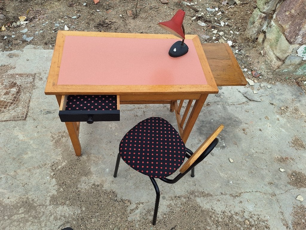 vintage schoolset schoolbureau stoel schooltafel en stoel, Verzenden, Hout, Roze, Zo goed als nieuw