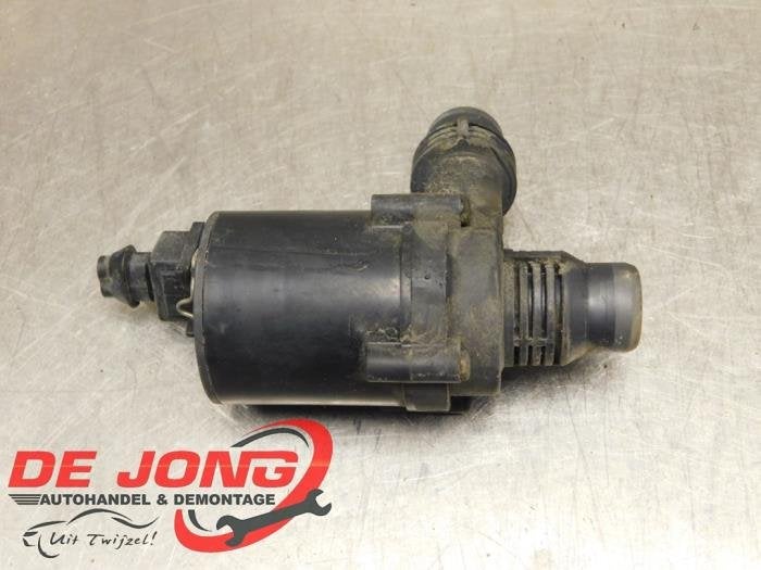 Pompe à eau supplémentaire d'un BMW X5, -, 3 mois de garantie, Utilisé, -