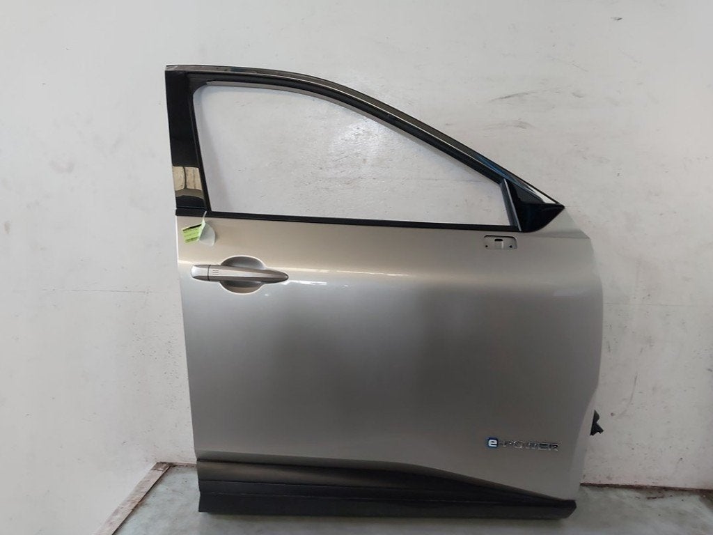 PORTE AVANT DROITE X-Trail (T33) (|H010M6RAMB|H010M6RAMA|), Germany@nissan-services.eu, Porte, Avant, Kronenweg 38
50389  Wesseling, DE