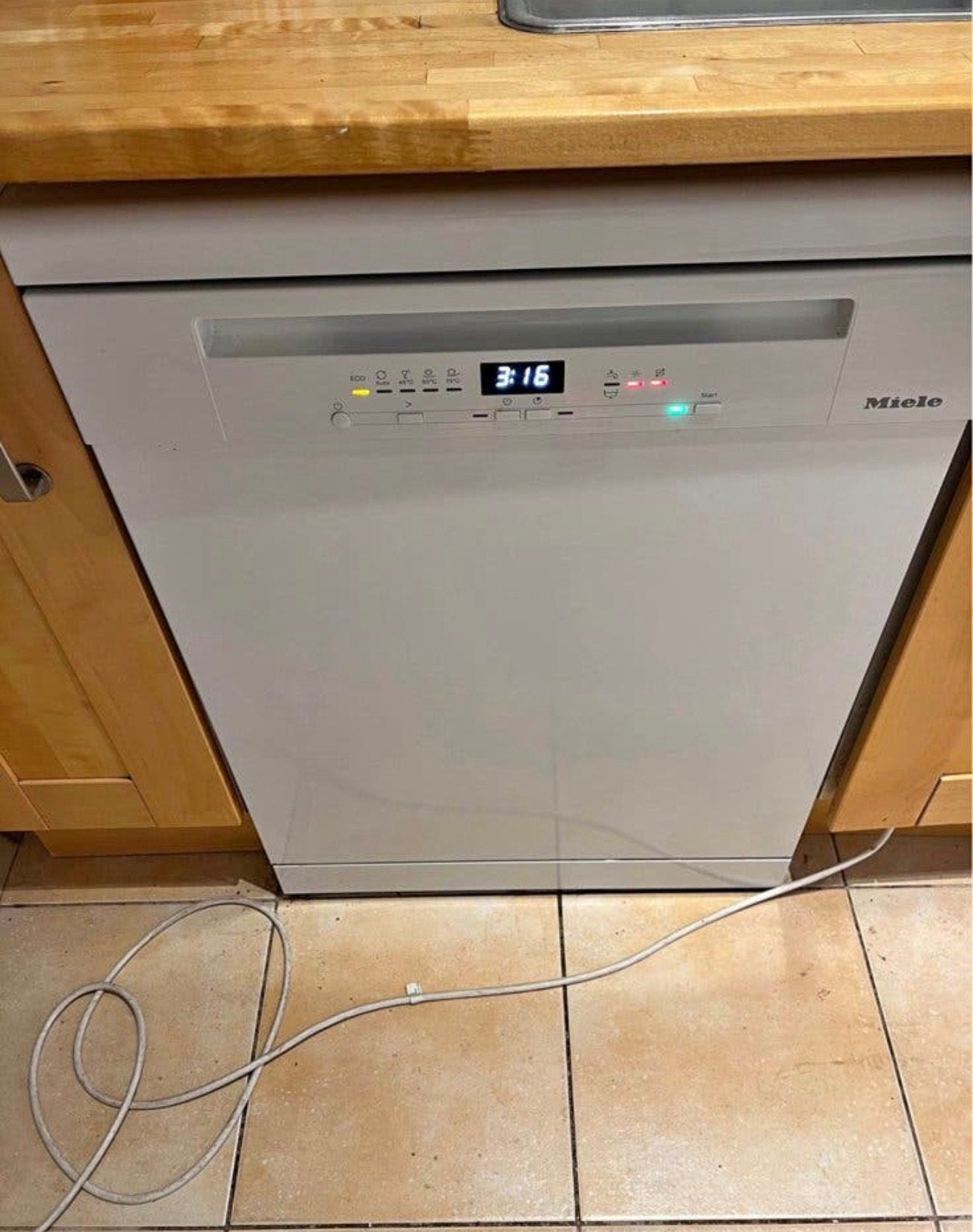 Miele vaatwasser – vrijstaand – zo goed als nieuw, Elektronische apparatuur, Ophalen, Zo goed als nieuw, Vrijstaand