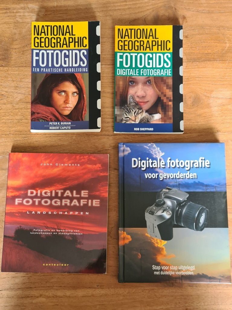 Tal van boeken mbt digitale fotografie, TV, Hi-fi & Vidéo, Appareils photo numériques, Sans zoom optique, Enlèvement ou Envoi