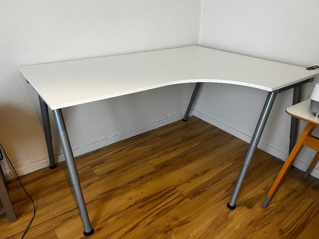 Ikea hoekbureau, Comme neuf, IKEA, Réglable en hauteur, Enlèvement