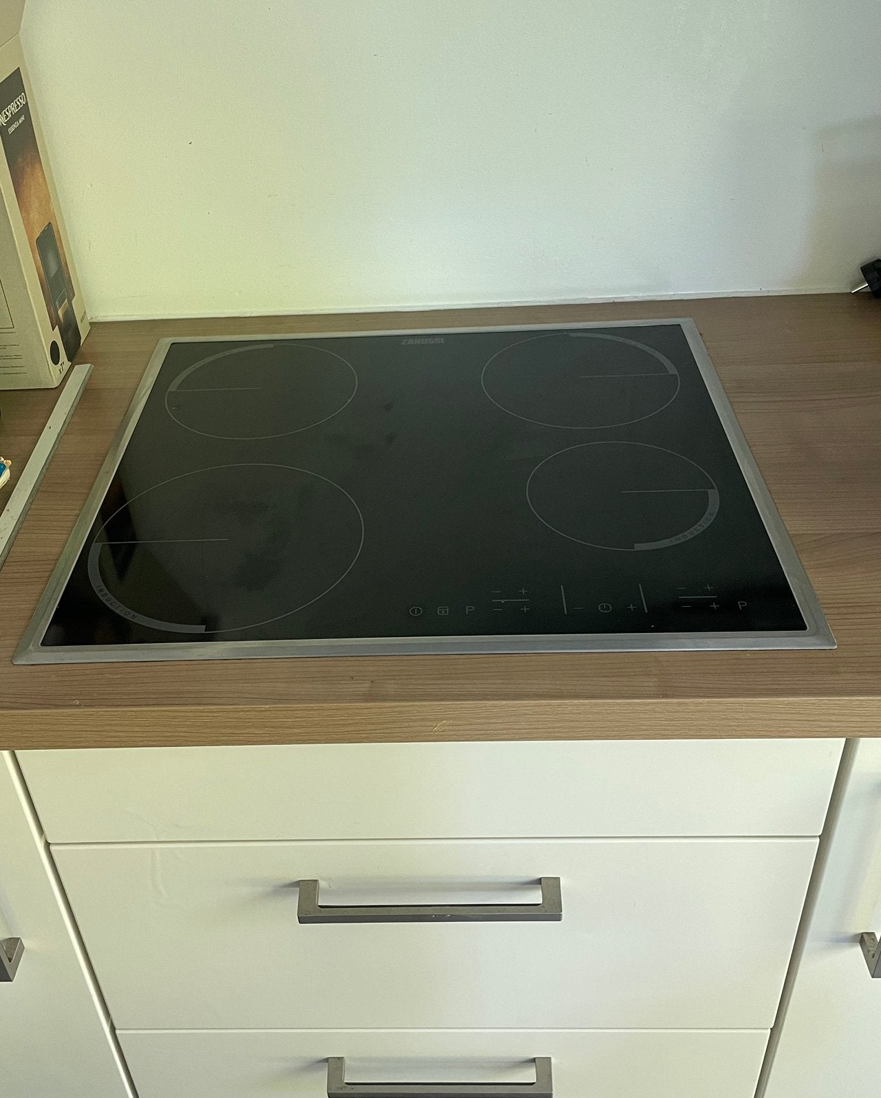Kookplaat Zanussi, Enlèvement, Induction