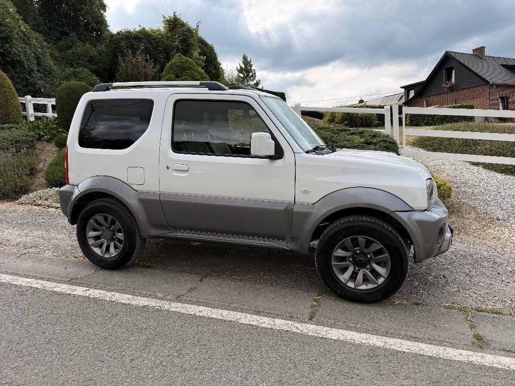 Suzuki Jimny 1.3 Essence Dakota Cuir / toit ouvrant, Cuir, Essai à domicile, Achat, Entreprise